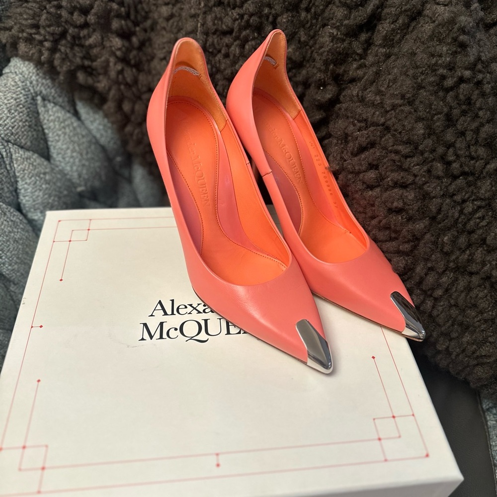 Alexander McQeen pumps